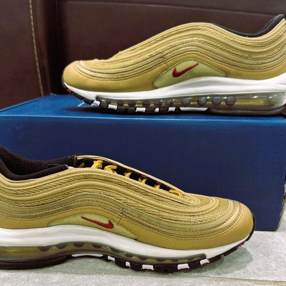 Size 7Y/8.5W Nike Air Max 97 OG QS Metallic Gold 2017 - Picture 2 of 6